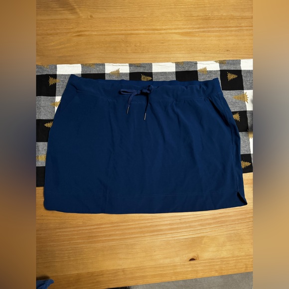 GAIAM | Athletic Skort - Picture 1 of 2